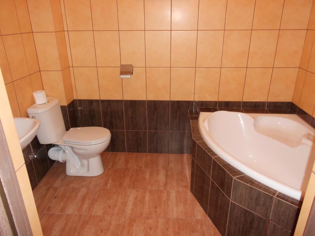 Pokoje Goscinne Viktorjan Raszowa Oda fotoğraf